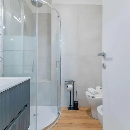 Chic Retreat - New Bright Apartament